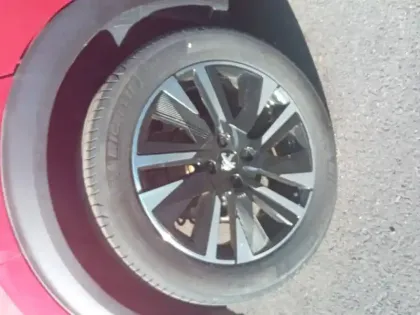 Photo 5 Peugeot 2008  Electrique 136 ch