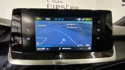 Photo 19 Peugeot 2008  Electrique 136 ch