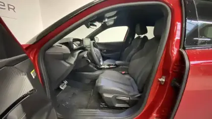 Photo 6 Peugeot 2008  Electrique 136 ch