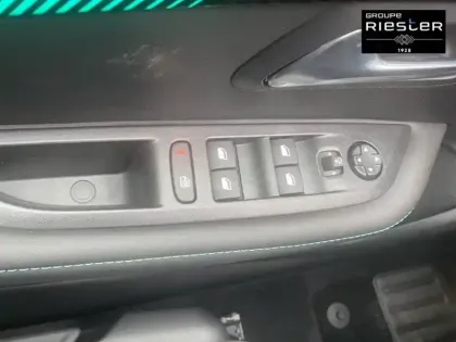 Photo 39 Peugeot 208  Electrique 50 kWh 136ch