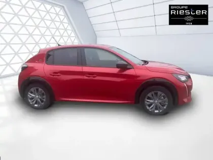 Photo 23 Peugeot 208  Electrique 50 kWh 136ch