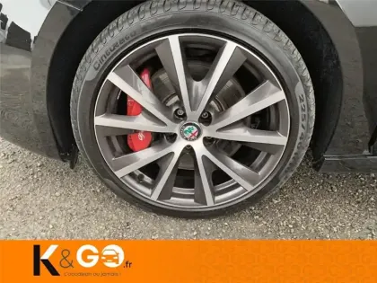 Photo 10 Alfa Romeo Giulietta 1750 TBI 240 CH TCT