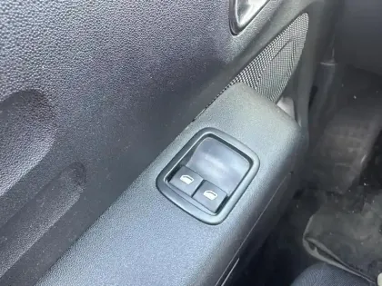 Photo 5 Citroën C3  BlueHDi 100 S&S BVM5 Feel Pack