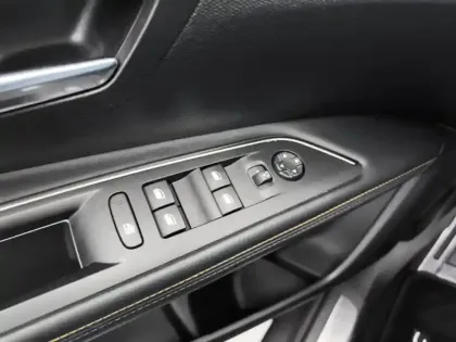 Photo 19 Peugeot 3008 Gén. II Ph2 NG GT 5