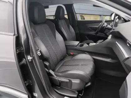 Photo 8 Peugeot 3008 Gén. II Ph2 NG GT 5