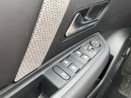 Photo 44 Citroën C4 Gén. III Ph1 C-Series 5