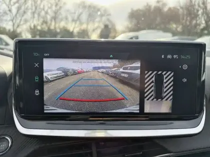 Photo 17 Peugeot 208  PureTech 100 S&S BVM6