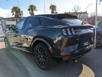 Photo 25 Ford Mustang  Mach-E Extended Range 99kWh 487ch AWD GT