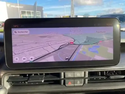 Photo 76 Jeep Avenger  1.2 Turbo T3 100 ch