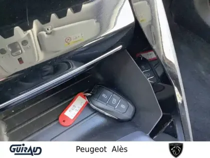 Photo 19 Peugeot 2008  PureTech 130 S&S BVM6
