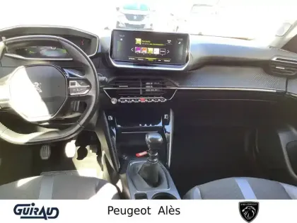 Photo 13 Peugeot 2008  PureTech 130 S&S BVM6