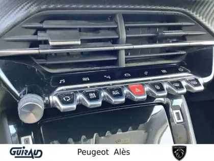 Photo 20 Peugeot 2008  PureTech 130 S&S BVM6