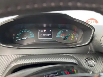 Photo 9 Peugeot 2008  Electrique 136 ch