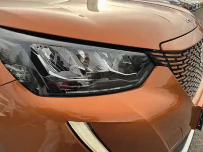 Photo 39 Peugeot 2008  Electrique 136 ch