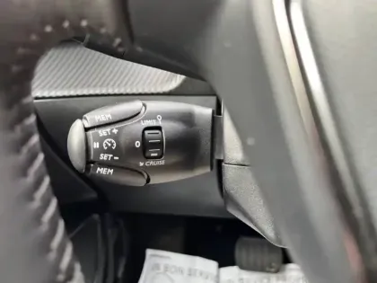 Photo 18 Peugeot 2008  Electrique 136 ch