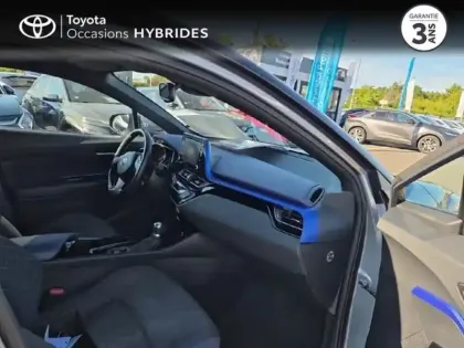 Photo 6 Toyota C-HR  122h Graphic 2WD E-CVT MY20