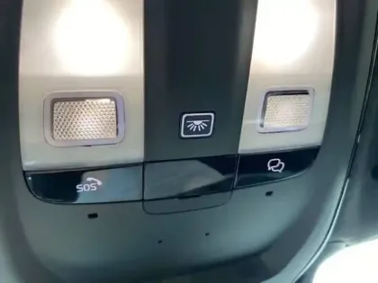 Photo 23 Volvo Xc40  Recharge 238 ch 1EDT