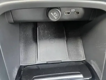 Photo 21 Volvo Xc40  Recharge 238 ch 1EDT