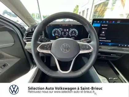 Photo 6 Volkswagen Passat  SW 1.5 eTSI 150ch Elegance DSG7