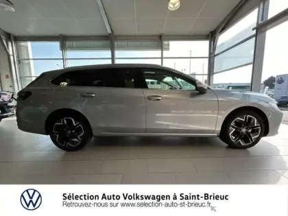 Photo 4 Volkswagen Passat  SW 1.5 eTSI 150ch Elegance DSG7