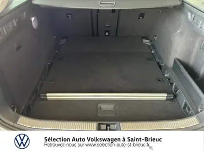 Photo 10 Volkswagen Passat  SW 1.5 eTSI 150ch Elegance DSG7