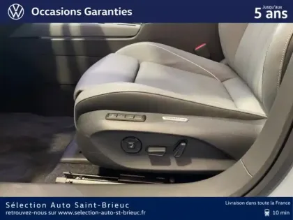 Photo 14 Volkswagen Passat  SW 1.5 eTSI 150ch Elegance DSG7