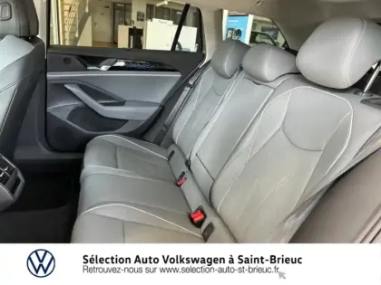 Photo 12 Volkswagen Passat  SW 1.5 eTSI 150ch Elegance DSG7