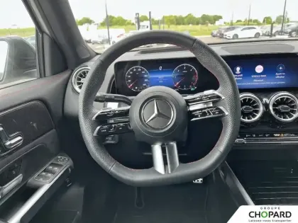 Photo 17 Mercedes GLB  200 d 8G-DCT