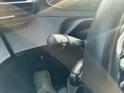 Photo 16 Peugeot 208  PureTech 75 S&S BVM5 Active