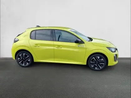 Photo 23 Peugeot 208  PureTech 100 S&S BVM6