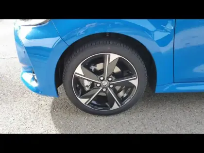 Photo 6 Toyota Yaris  130h Première MC24
