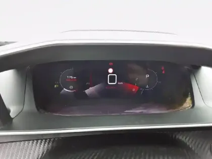 Photo 28 Peugeot 2008  BlueHDi 130 S&S EAT8