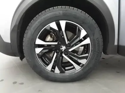 Photo 31 Peugeot 2008  BlueHDi 130 S&S EAT8