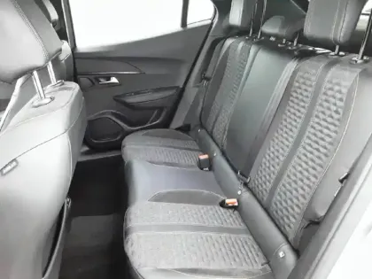 Photo 30 Peugeot 2008  BlueHDi 130 S&S EAT8