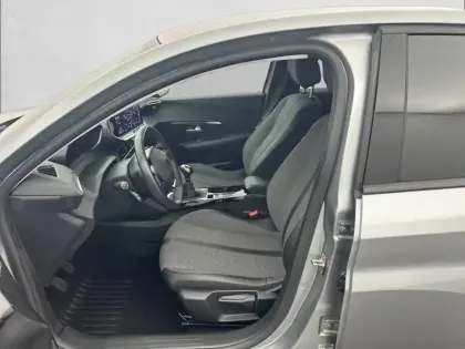 Photo 10 Peugeot 208  PureTech 100 S&S BVM6