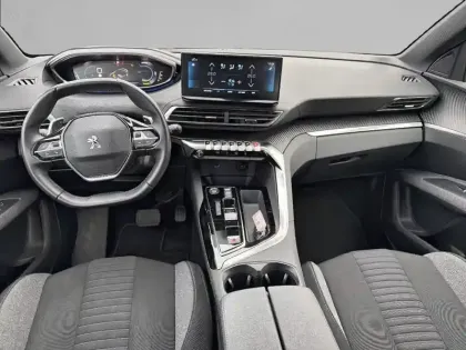 Photo 7 Peugeot 5008  Hybrid 136 e-DCS6