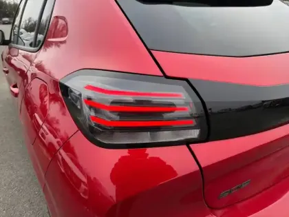 Photo 16 Peugeot 208  PureTech 100 S&S BVM6