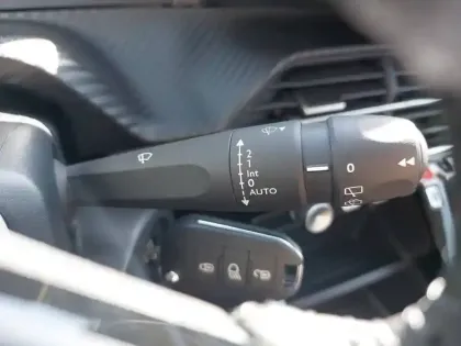 Photo 5 Peugeot 208  PureTech 100 S&S BVM6