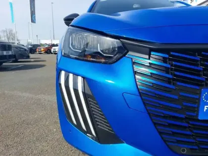 Photo 26 Peugeot 208  PureTech 100 S&S BVM6