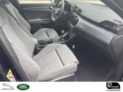 Photo 35 Audi Q3  45 TFSIe 245 ch S tronic 6