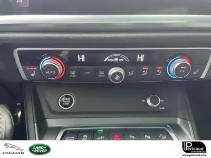 Photo 43 Audi Q3  45 TFSIe 245 ch S tronic 6