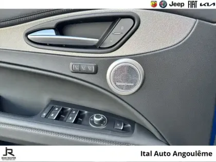 Photo 13 Alfa Romeo Stelvio  2.2 Diesel 210ch Competizione Q4 AT8