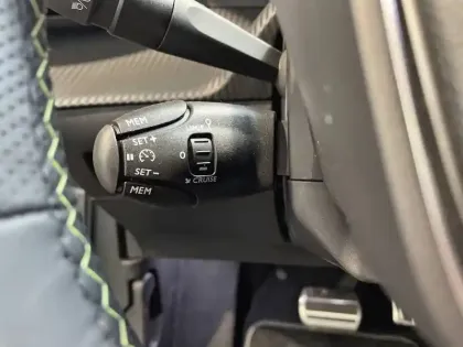 Photo 41 Peugeot 2008  Electrique 50 kWh 136 ch