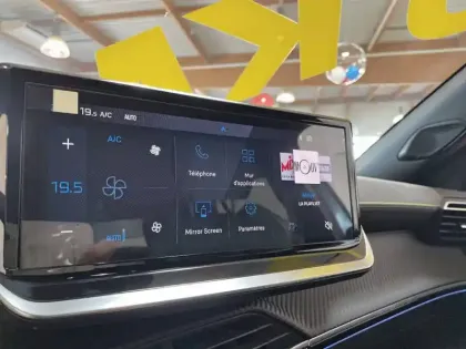 Photo 37 Peugeot 2008  Electrique 50 kWh 136 ch