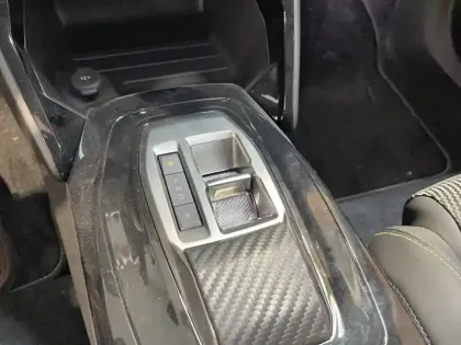 Photo 36 Peugeot 2008  Electrique 50 kWh 136 ch