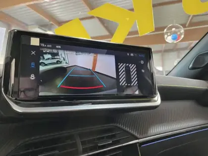 Photo 43 Peugeot 2008  Electrique 50 kWh 136 ch