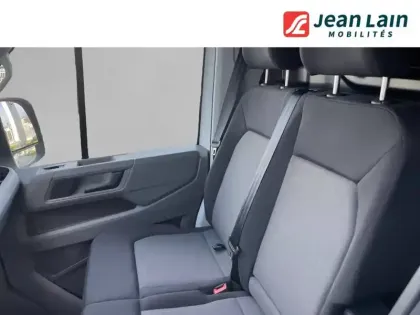Photo 35 Volkswagen Crafter e- VAN 35 L3H3 136 CH BVA