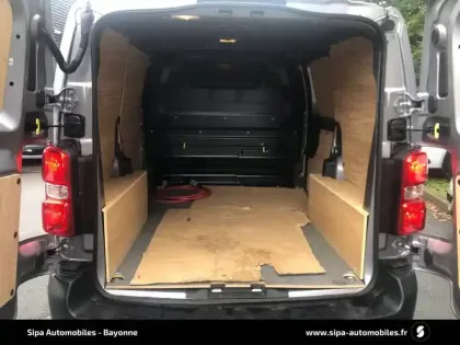 Photo 51 Fiat Scudo E- FOURGON 136 50 KWH COMPACT