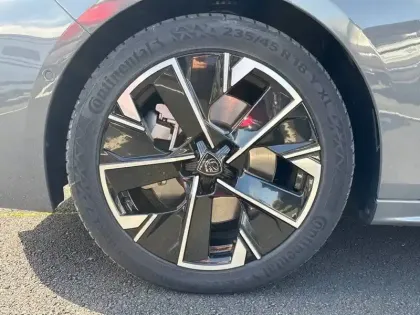 Photo 12 Peugeot 508  SW Hybrid 225 e-EAT8