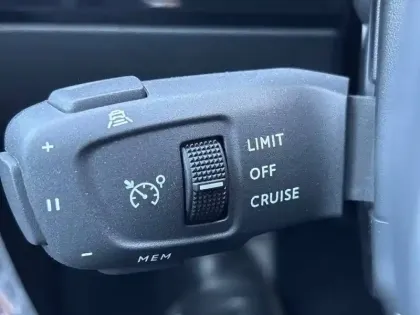 Photo 17 Peugeot 508  SW Hybrid 225 e-EAT8